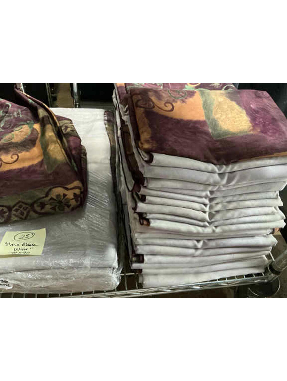 Casa Blanca Wine Pattern Tablecloths 90x90
